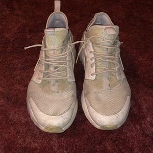 Nike Triple White Huaraches